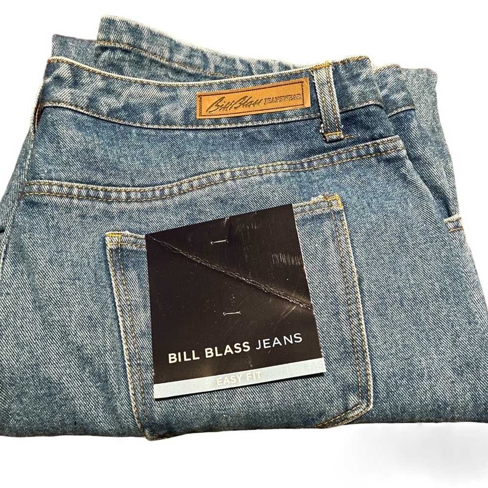 New Bill Blass Women’s Easy Fit Jeans Size 18